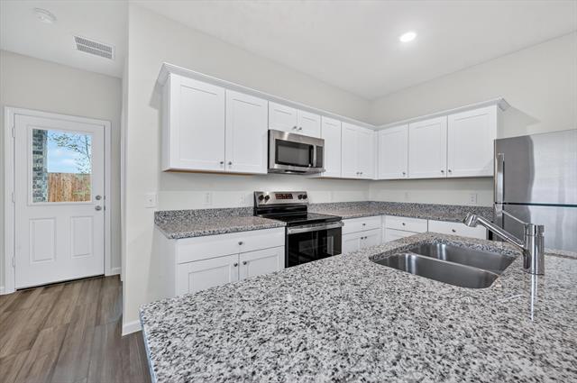 Photo - 2128 Mdw Pk Dr