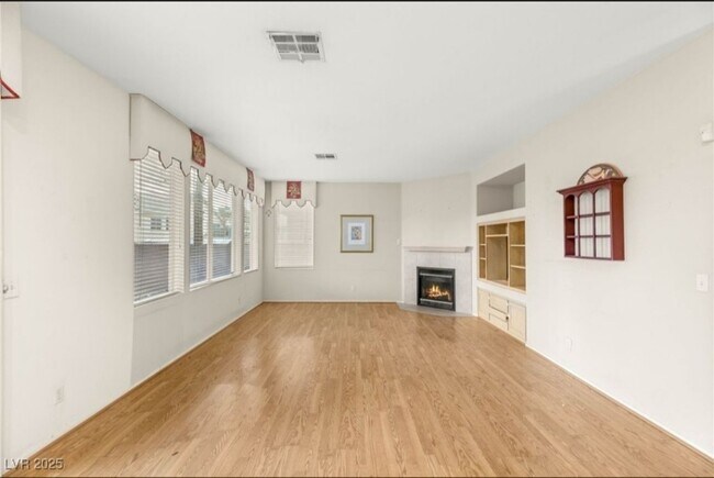 Photo - 4536 Grandspur St