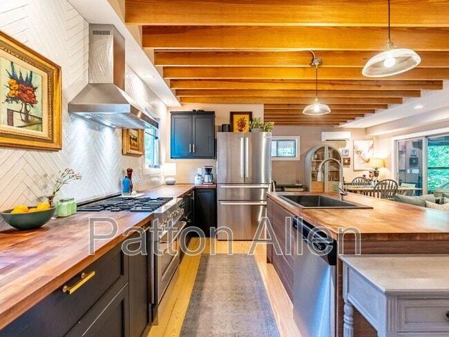 Photo - 206 Waynesville Ave