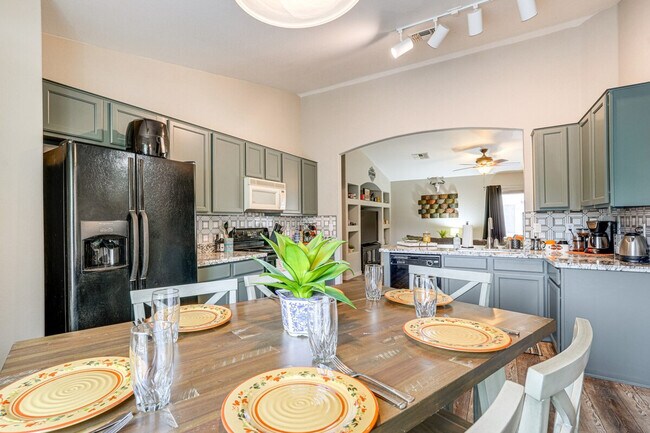 Photo - 2125 W Goldmine Mountain Dr Unidad ID1385864P