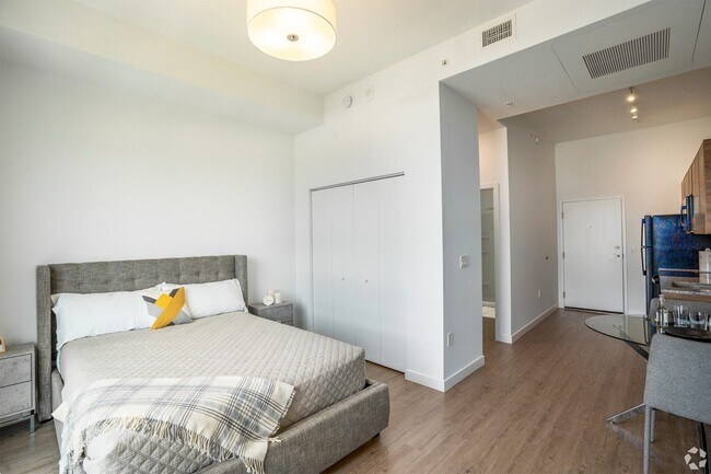 Photo - Douglas Enclave