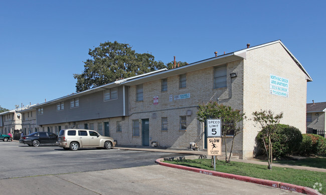 Building Photo - Summit at North MacGregor Arms Apartments