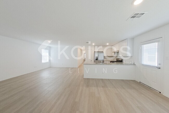 Photo - 4105 Waterfall Cv