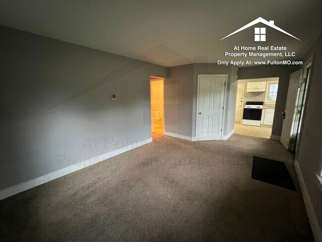 Photo - 1223 Grand St