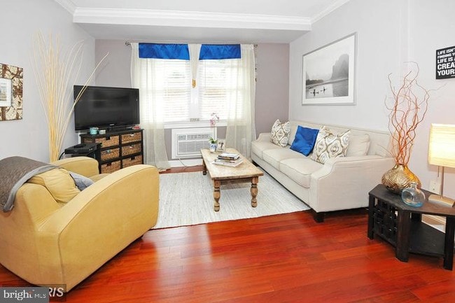 Photo - 906 S Washington St Unit 108