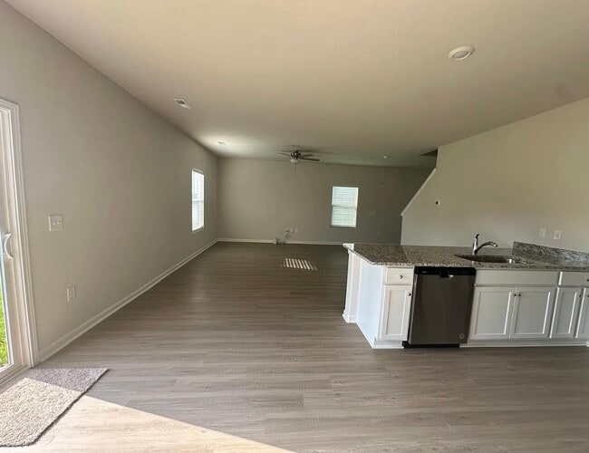 Photo - 2222 Transatlantic Ave