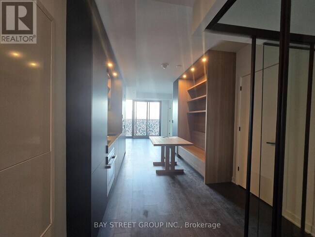 Photo - 55 Charles St E Unit 1505