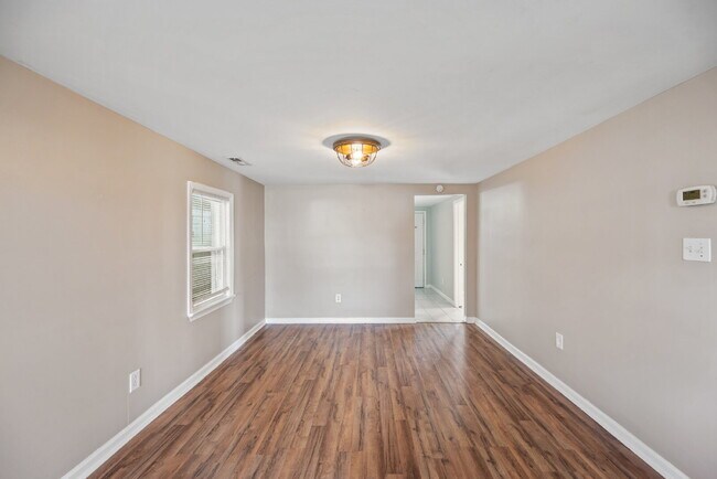 Photo - CHARMING 3 BEDROOM 1 BATH NEAR LITTLE CREEK & SHORE DR