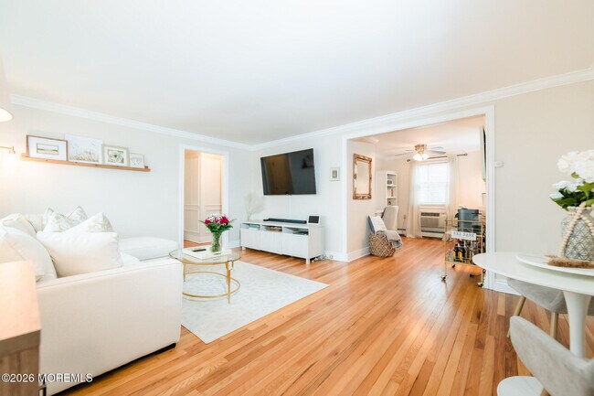 Photo - 165 Manor Dr