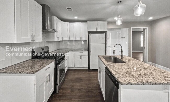 Photo - 155 Rosser St SW