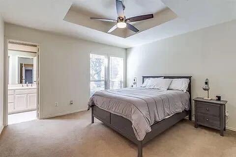 Photo - 2949 Allister St