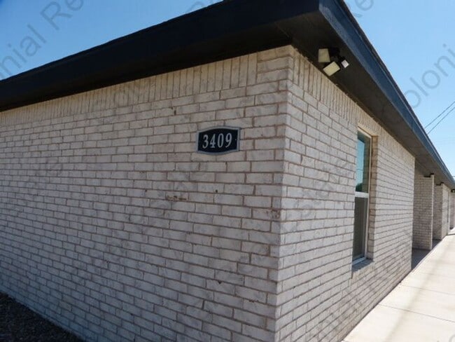 Building Photo - 2 Bedroom 2 Bathroom Rental