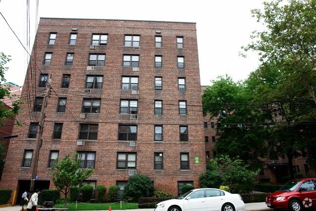 Photo - 140-33 34th Ave