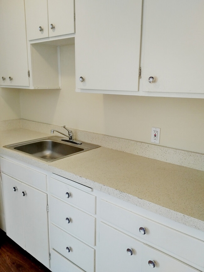 Photo - Eastwind Apartments