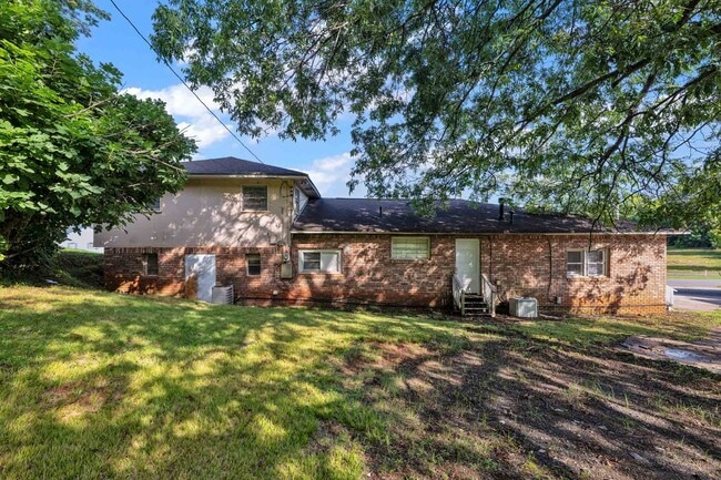 Photo - 3225 Wenonah Rd SW