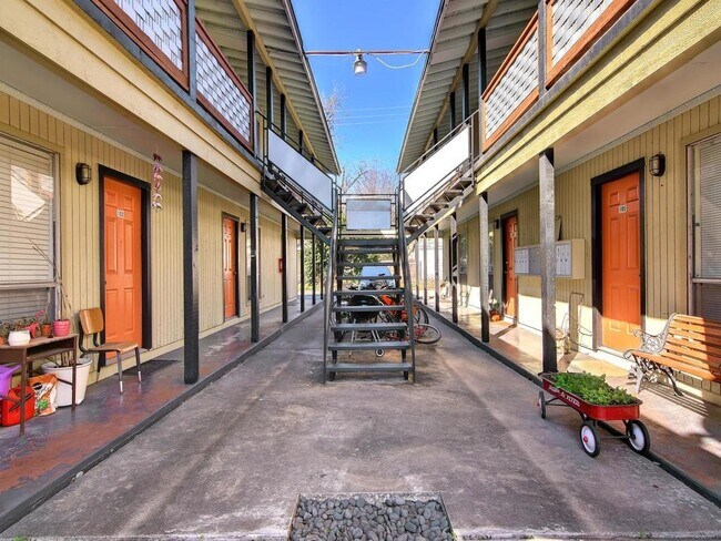 Photo - 5012 Duval St Unit 107