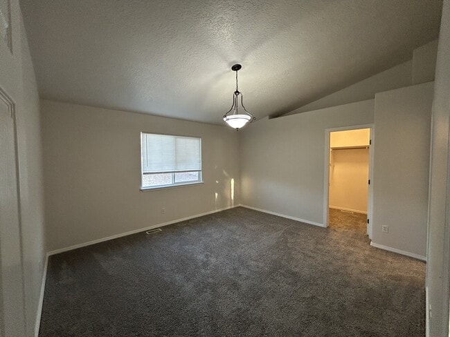 Photo - 557 N Katsura Ave