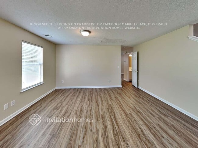 Photo - 7370 Old Chapel