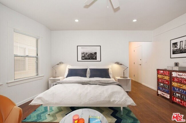 40 Rose Ave Unit 2