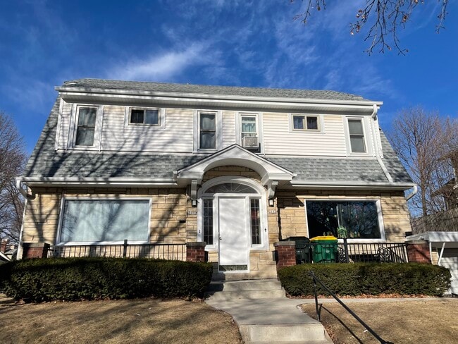 Photo - 2102 E Beverly Rd Townhome
