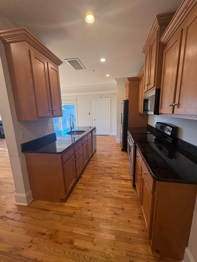 Photo - 21 Seir Hill Rd Unit APT 6