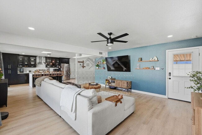 Photo - 8516 E Lewis Ave