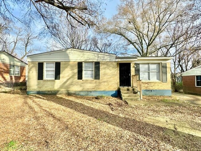 Building Photo - 3462 Mark Twain St