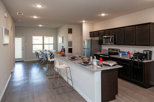 Photo - 516 Cottonview Dr