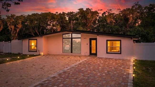 Photo - 3675 Prudence Dr Unit B