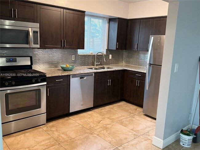 Photo - 7761 NW 34th St