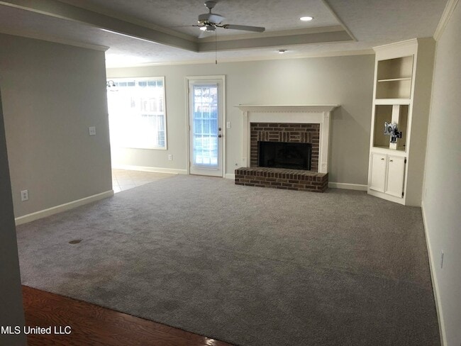 Photo - 313 S Place Dr