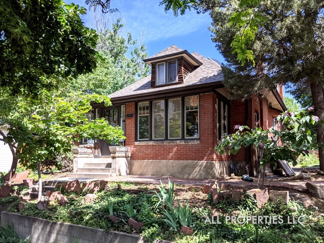 Building Photo - 2933 W 33rd Ave
