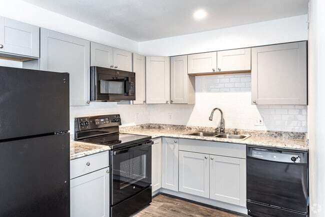 2BR, 2BA - 1050 SF - Westgate Village Apartments