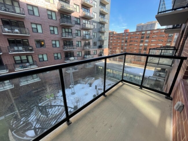 Photo - 883 S Clark St