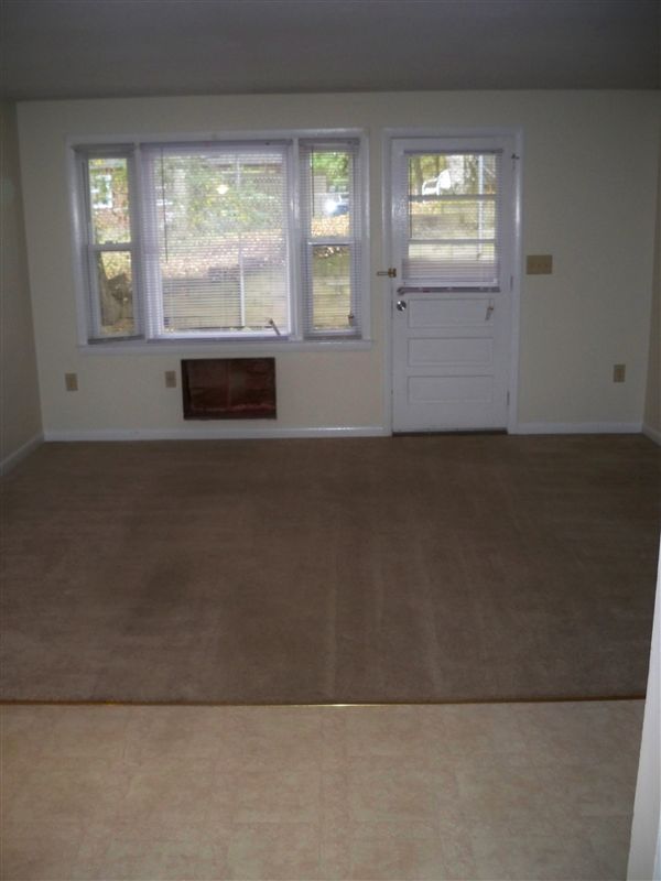 180 Rockwell Ave Apartment Bristol, CT