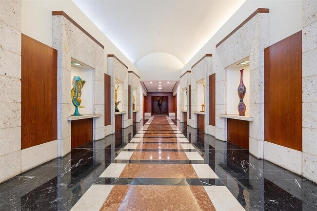 Photo - 500 Throckmorton St