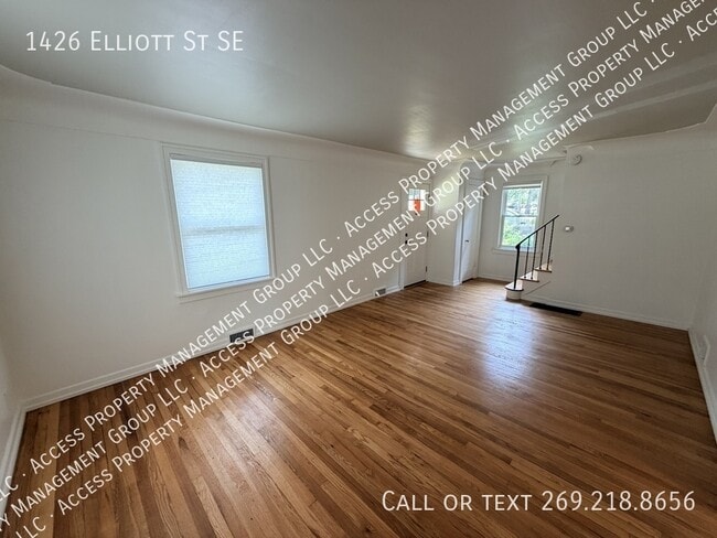 Photo - 1426 Elliott St SE