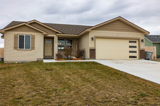 Building Photo - 1594 NE Cinder Loop