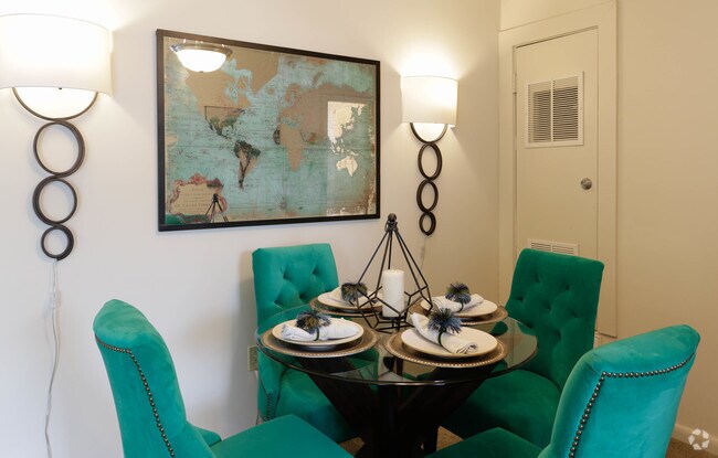 1BR, 1BA - 613 SF