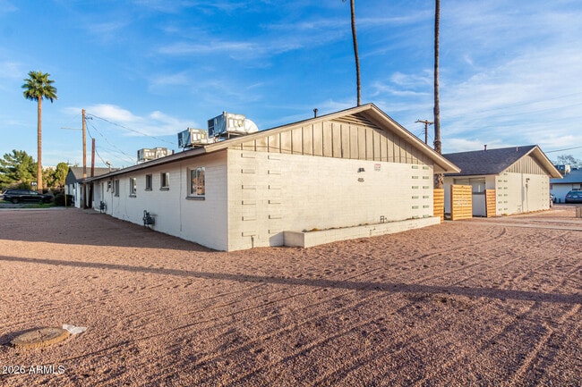 Photo - 405 S Priest Dr