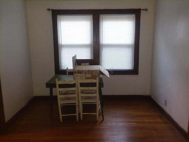 Photo - 1347 Broadview Ave