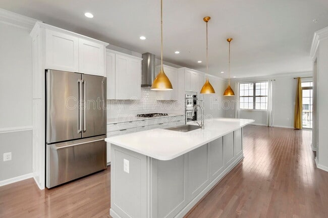 Photo - 22447 Norwalk Square