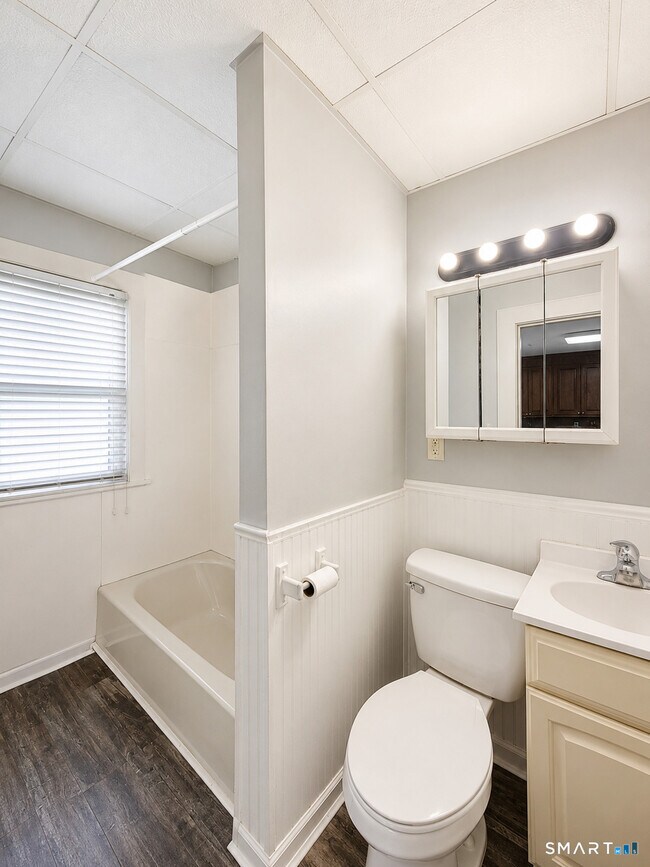 Photo - 34 W Center St Unit 2E