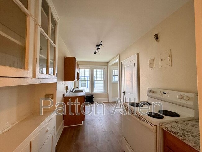 Photo - 19 Saluda St Unidad Apt 1