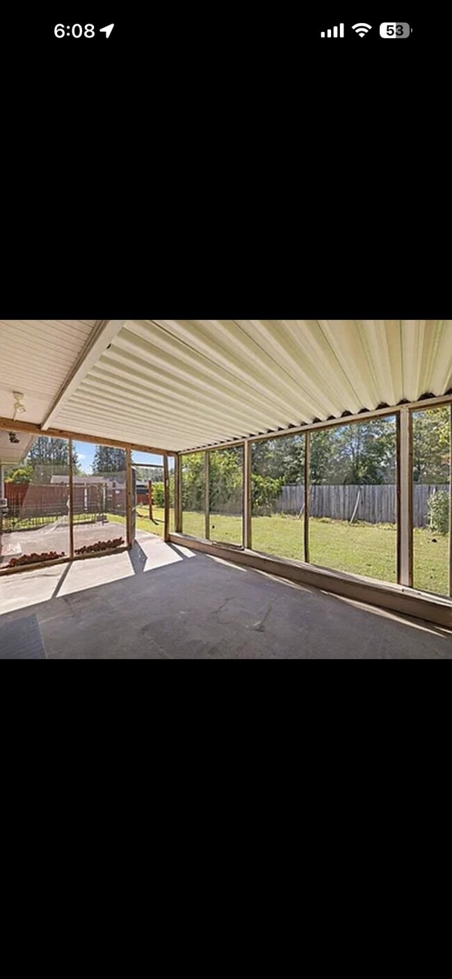 Photo - 889 Shady Ln