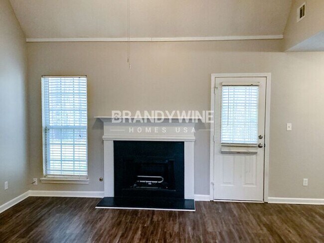 MOVE IN BY MAY 24TH AND RECEIVE FREE JUNE ...