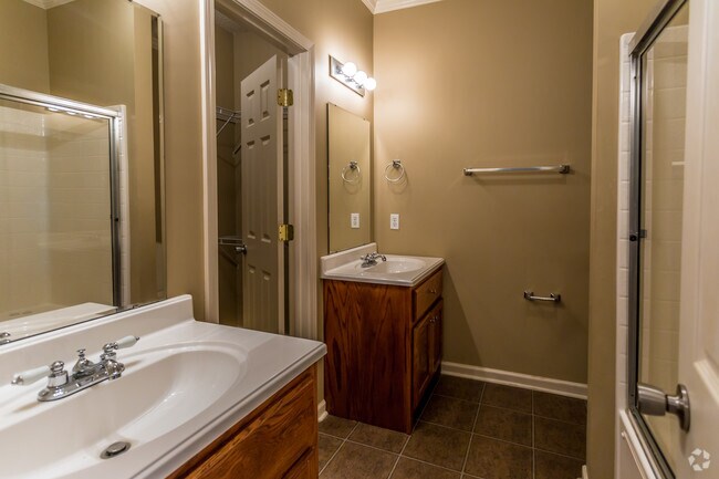 1HAB, 1BA - 780 ft² - Baño