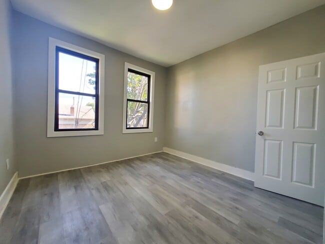 135 W 54th St 3 - 133 W 54th St Unit 3