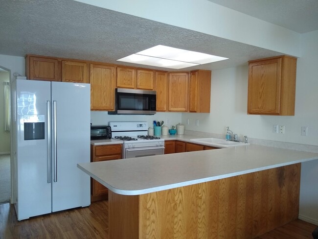 Photo - 218 Stirling Pl
