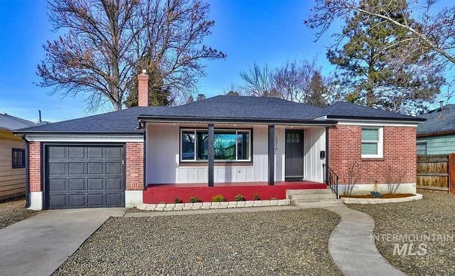 Building Photo - 2316 W Kootenai St